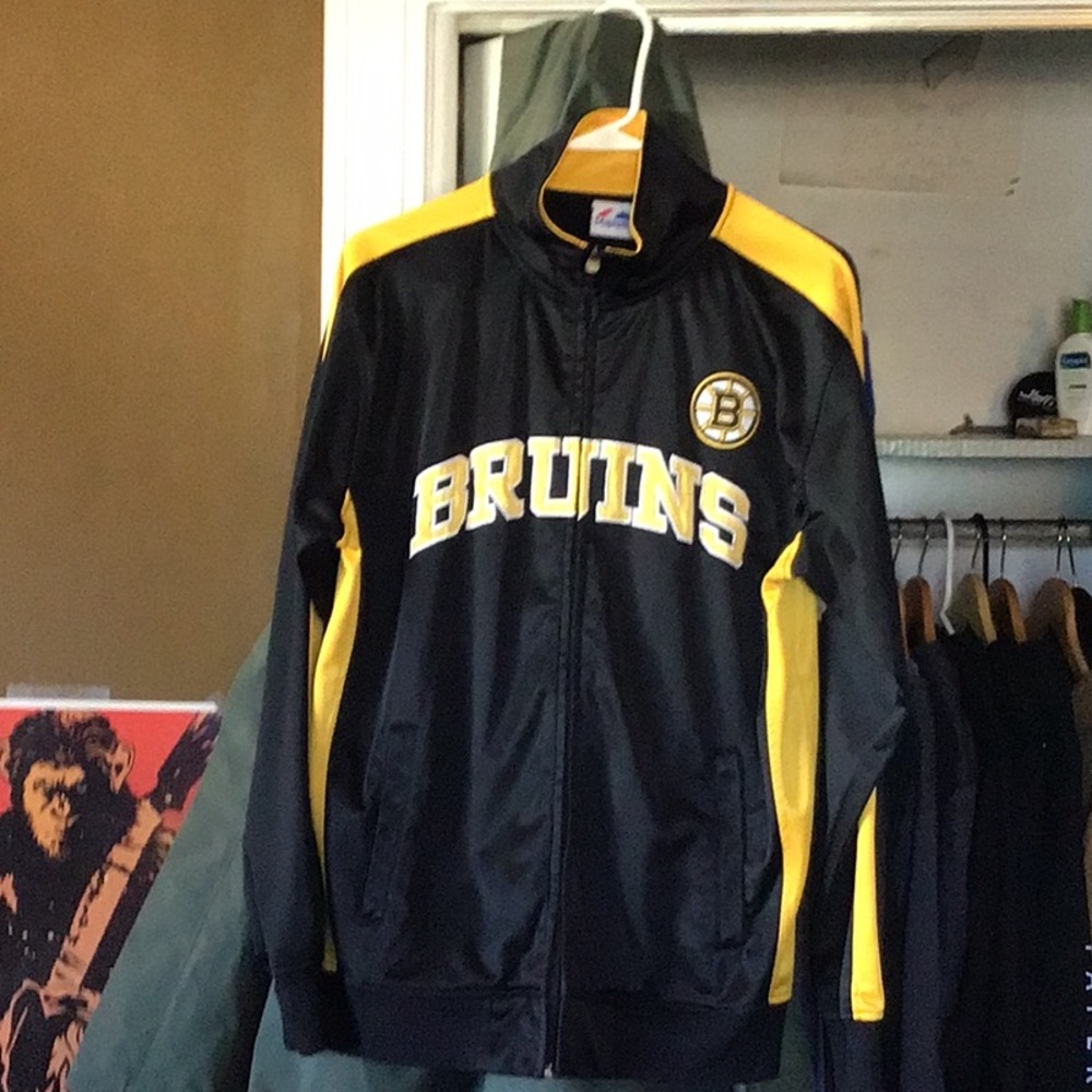 Boston Bruins NHL track jacket. Men’s Medium. Black and Yellow.